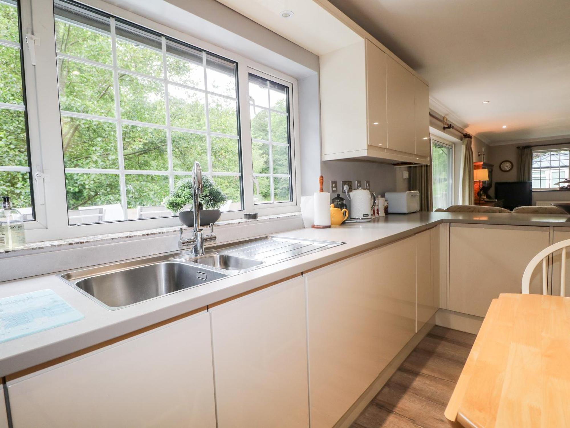 Miswells Cottages - Lake View Turners Hill Exteriör bild